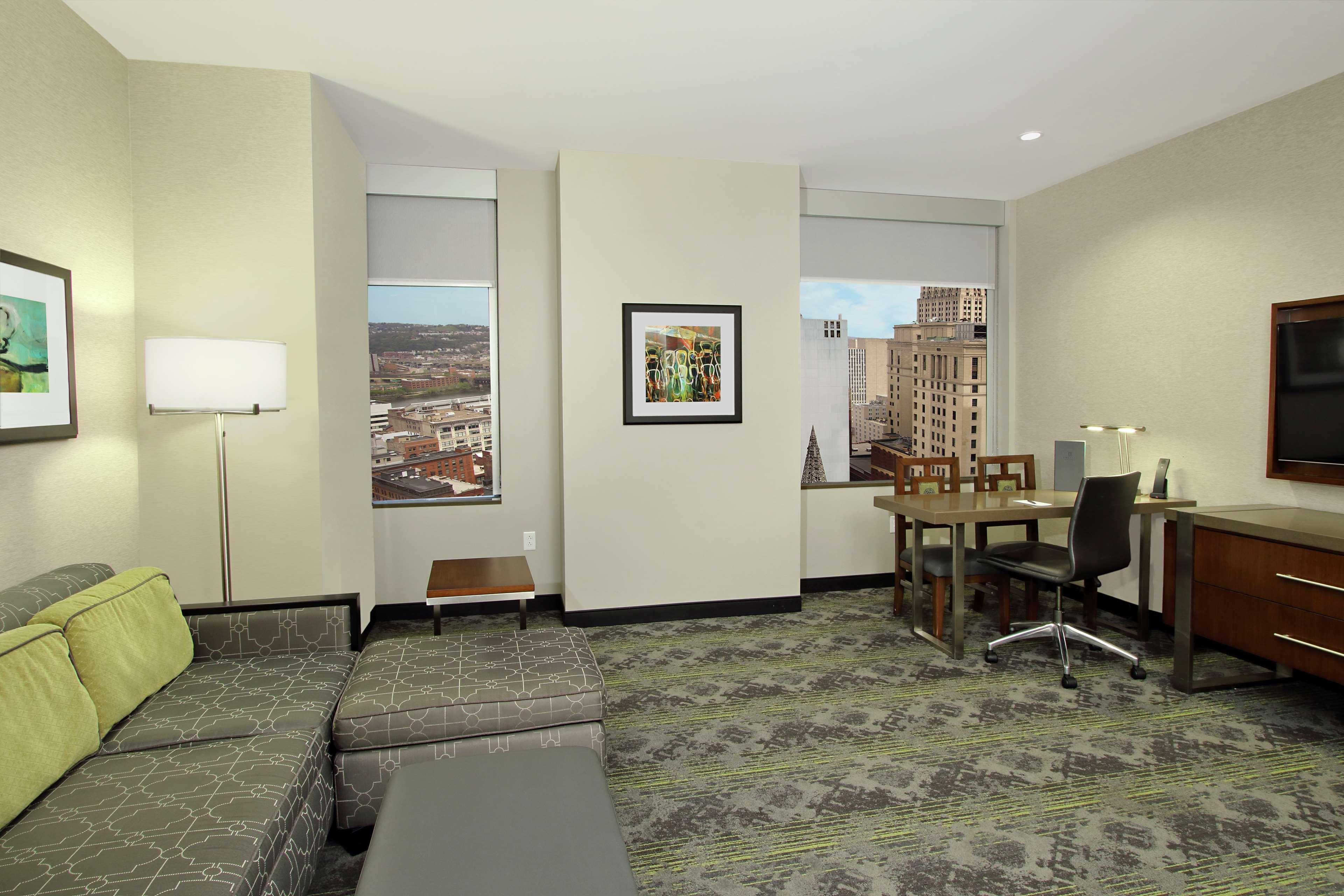 Embassy Suites Pittsburgh-Downtown Экстерьер фото