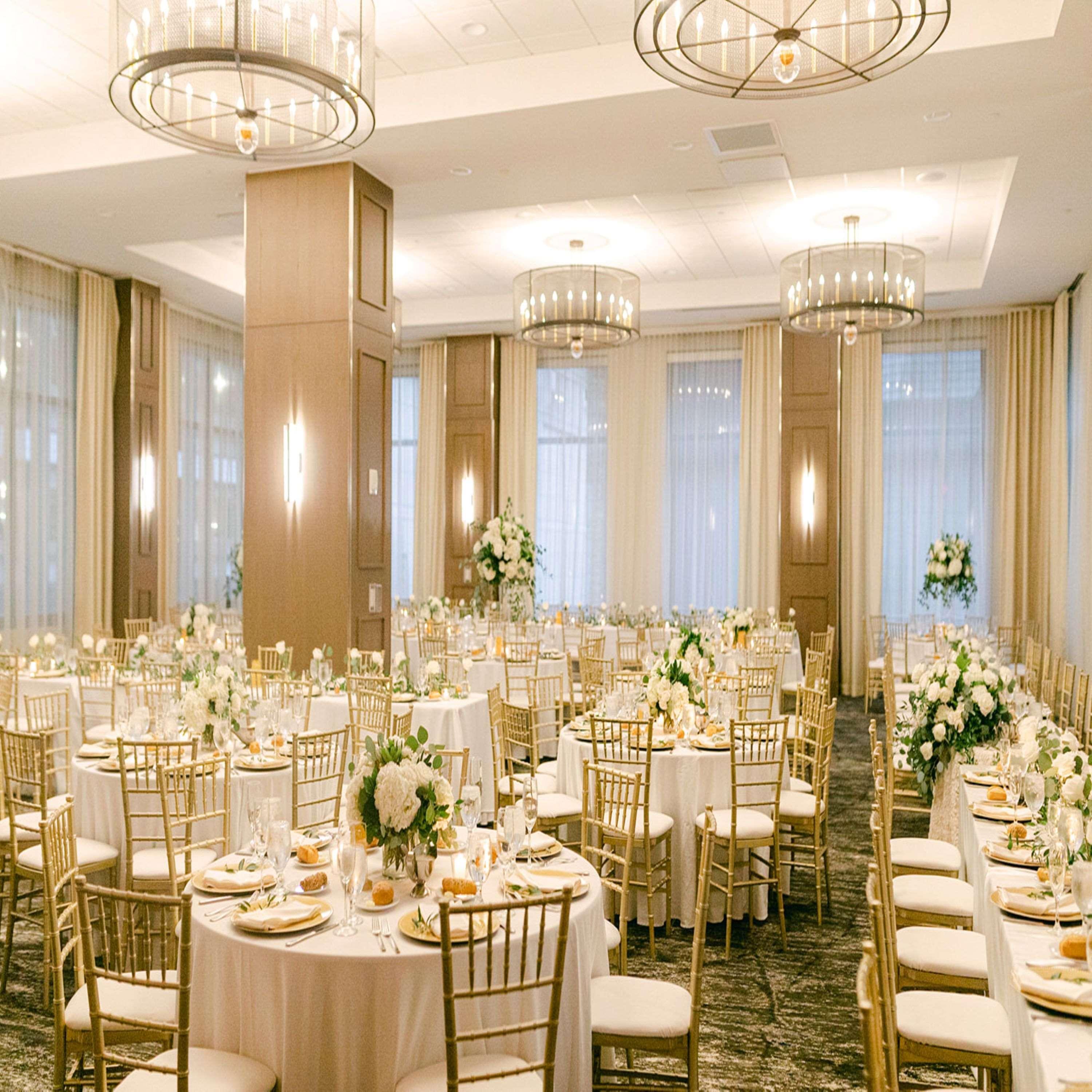 Embassy Suites Pittsburgh-Downtown Экстерьер фото