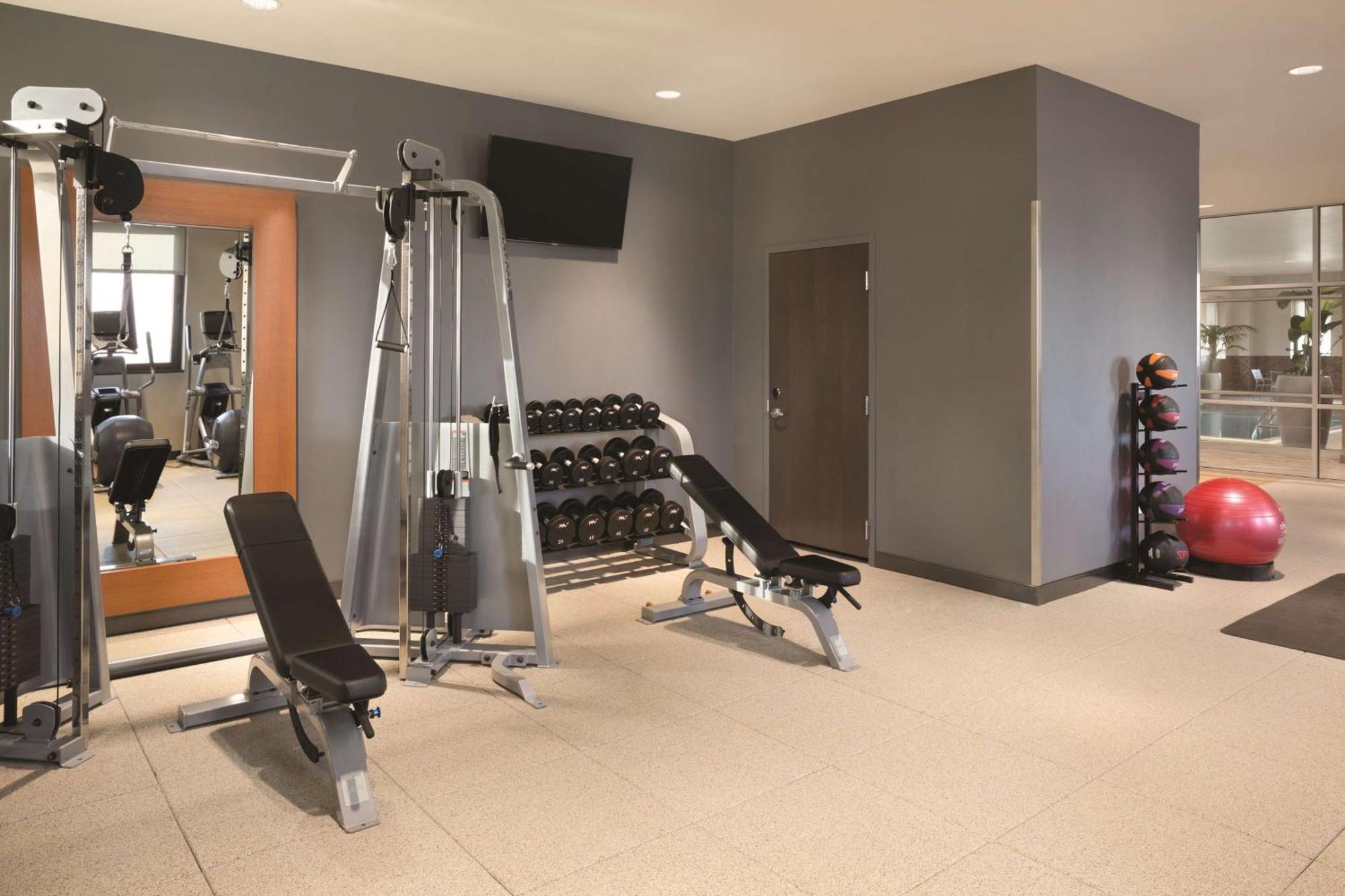 Embassy Suites Pittsburgh-Downtown Экстерьер фото